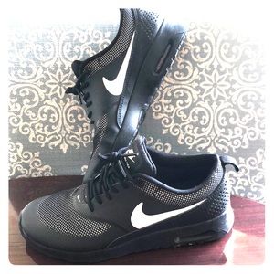NIKE Air Max Thea